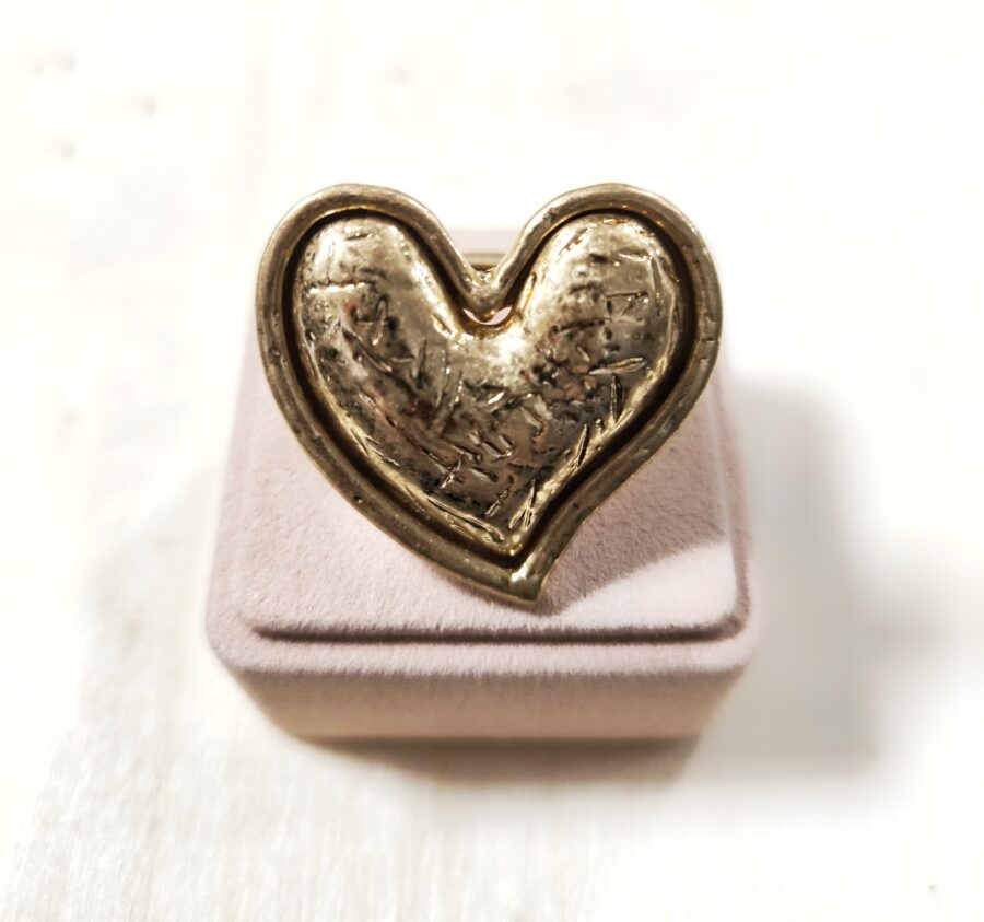 Anillo Corazón Dorado
